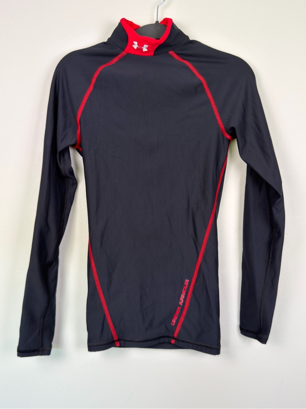 Under Armour ColdGear Men’s Small Compression Mock Neck Black Red